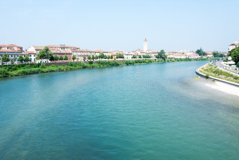 Ποταμός Adige στη Βερόνα στοκ εικόνες με δικαίωμα ελεύθερης χρήσης